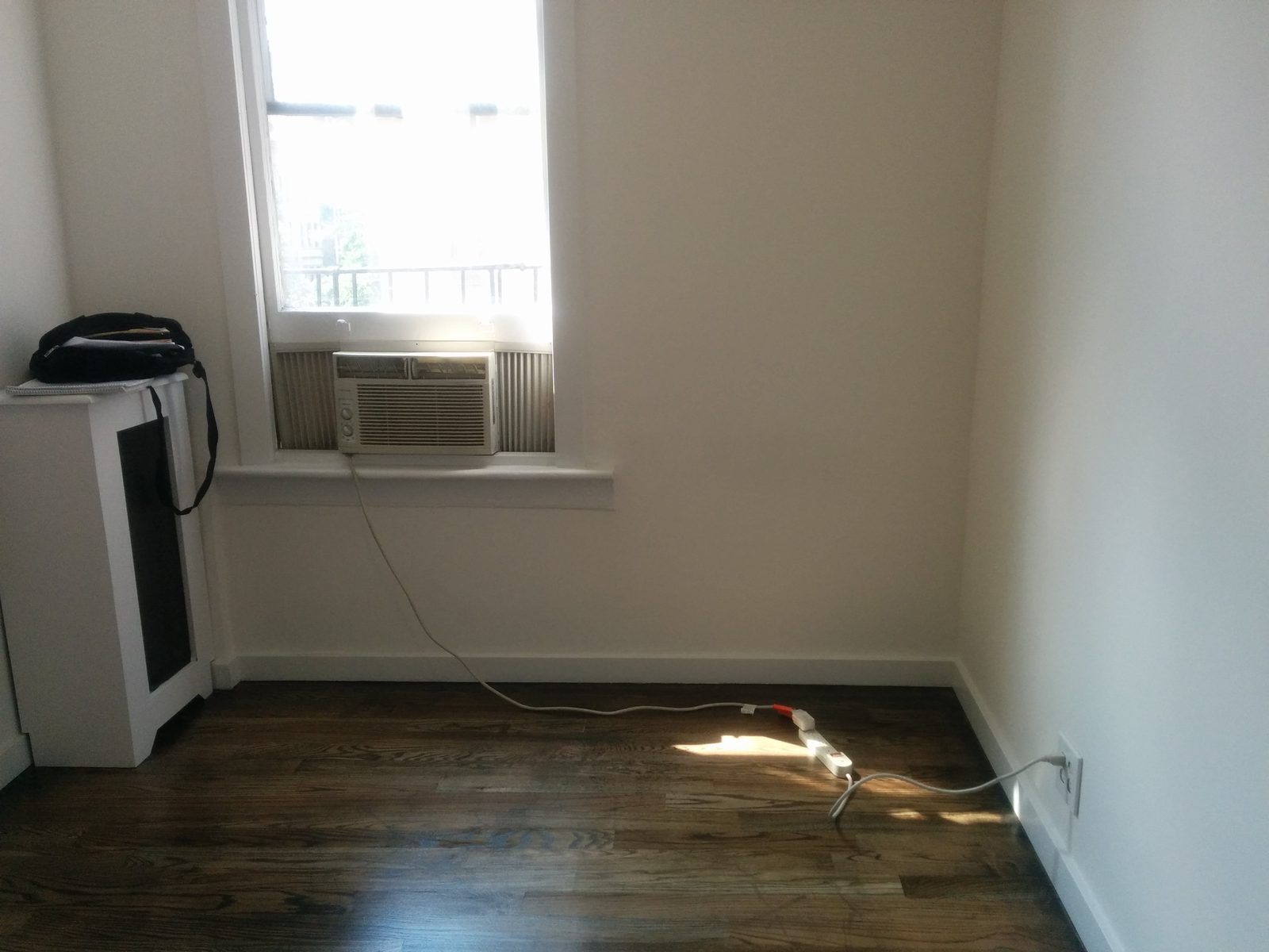 An empty room before furnishing